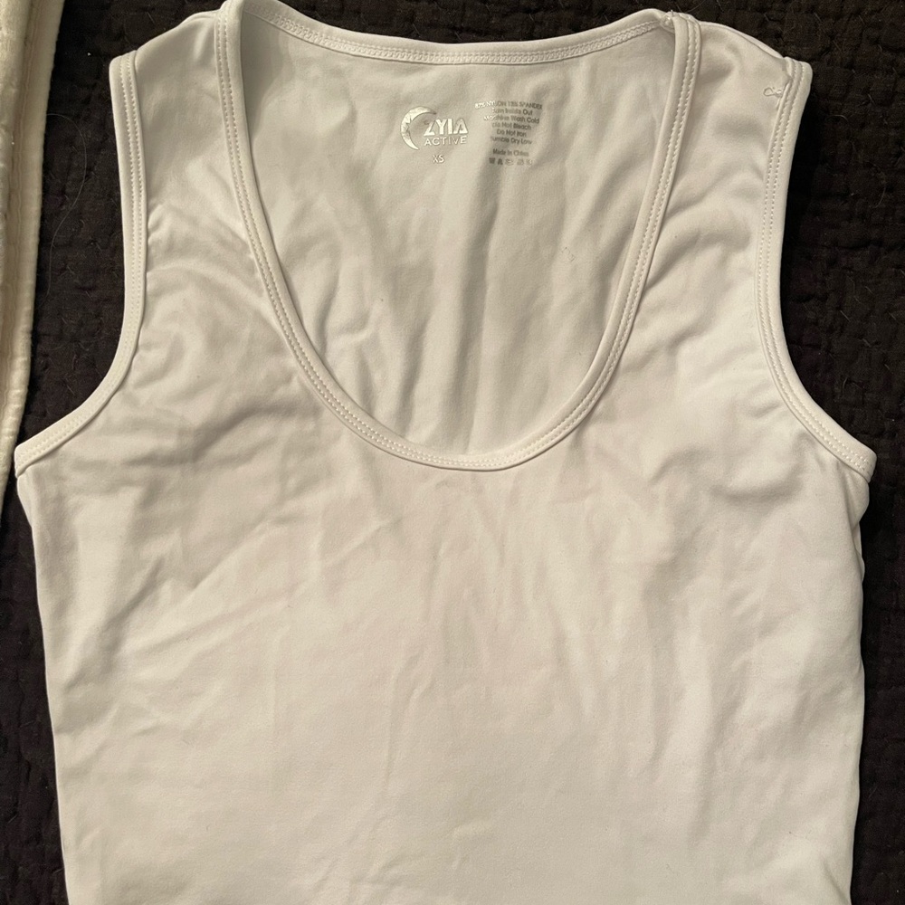 ZYIA white Stronger Tank XS